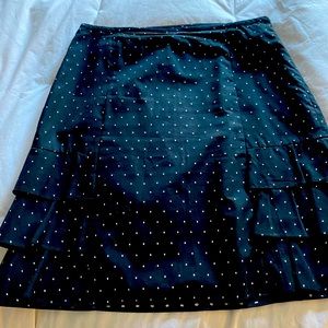 Ann Taylor Loft very cute Black/white dots. Side ruffles. Side zipper. Lined